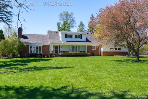 24531 Bloomington Dr, Franklin, MI, 48025-1606 | Card Image