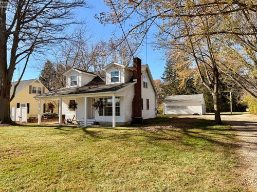 1722 Morrison Rd, Fremont, OH, 43420-4858 | Card Image