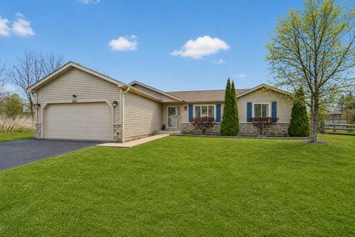 225 Cavin Ave, Winthrop Harbor, IL, 60096-1125 | Card Image