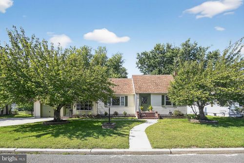 109 Lindale Ave, WILLIAMSTOWN, NJ, 08094-1447 | Card Image