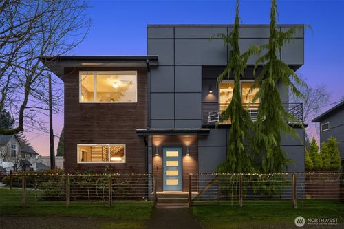 8700 12th Ave Nw, Seattle, WA, 98117-3314 | Card Image