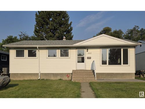 8928 147 St Nw, Edmonton, AB, T5R0Y3 | Card Image