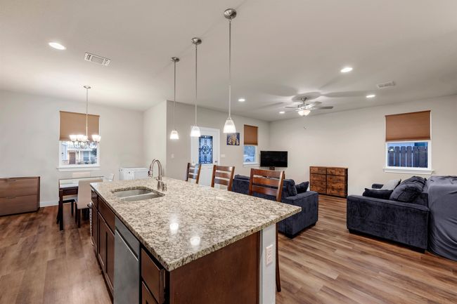 904 Central Blvd, House other with 3 bedrooms, 2 bathrooms and null parking in Bertram TX | Image 9