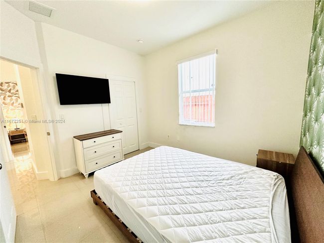 10886 Sw 242 Nd St, House other with 4 bedrooms, 2 bathrooms and null parking in Homestead FL | Image 25