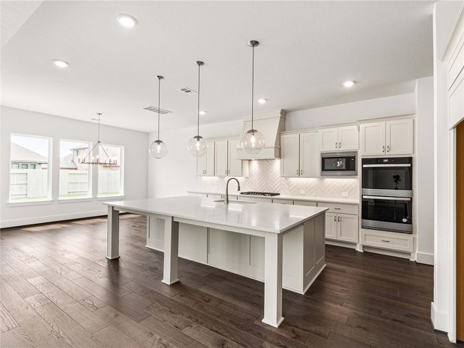 Pomona_Executive_Veronica_72_Kitchen_03 | Image 9