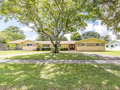 4800 Polk St, House other with 5 bedrooms, 4 bathrooms and null parking in Hollywood FL | Image 1