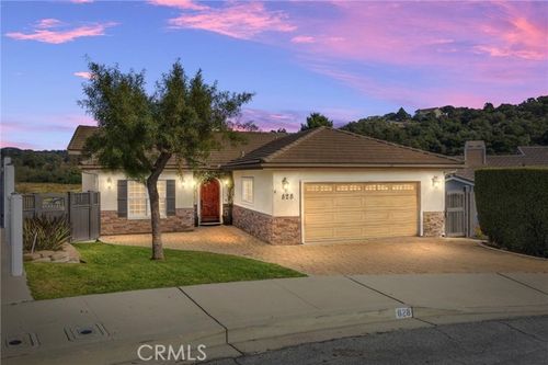 828 Robin Cir, Arroyo Grande, CA, 93420 | Card Image