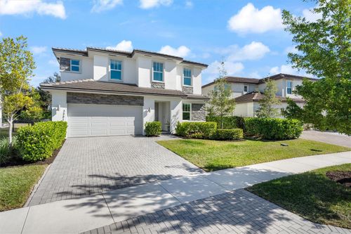 3221 Streng Ln, ROYAL PALM BEACH, FL, 33411-8374 | Card Image