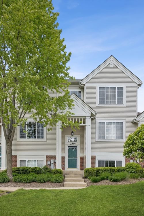 2544 Hatfield Ct, Elgin, IL, 60123-8851 | Card Image
