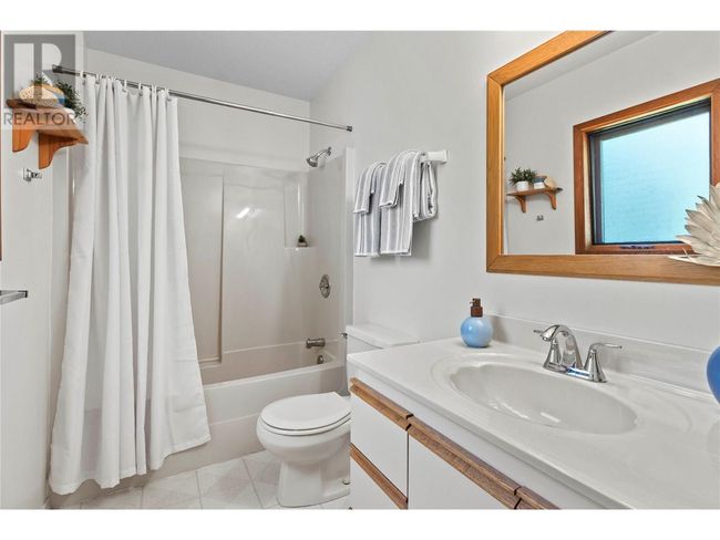 4006 Express Point Rd, House other with 4 bedrooms, 2 bathrooms and null parking in Scotch Creek BC | Image 37