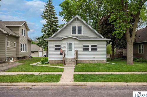 530 Lyndale St, North Mankato, MN, 56003-3743 | Card Image