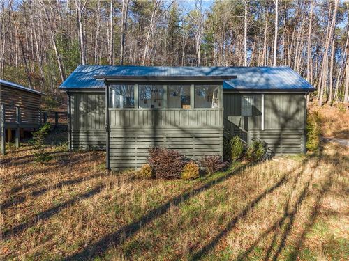 121 Waterfall Rd, Clarkesville, GA, 30523-9900 | Card Image