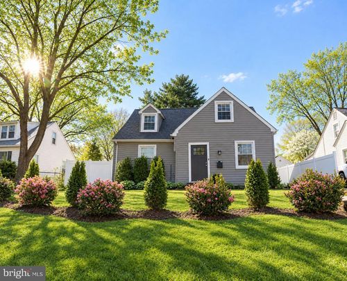 1013 Paul Dr, ROCKVILLE, MD, 20851-1629 | Card Image