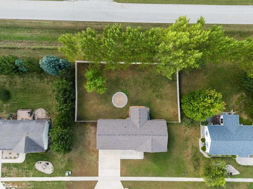 1501 Poplar St, Clear Lake, IA, 50428-3755 | Card Image