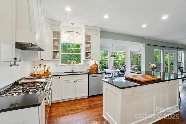 21300 Crown Lake Dr, House other with 4 bedrooms, 3 bathrooms and null parking in Cornelius NC | Image 16