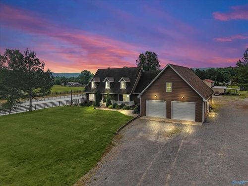 1768 Oak Grove Rd, New Hope, AL, 35760-8662 | Card Image