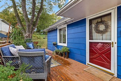 696 Edgar Ave, Saint Paul, MN, 55117-5611 | Card Image