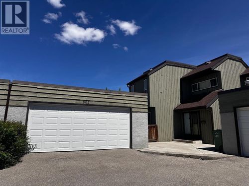 5660 23 Ave Ne, Calgary, AB, T1Y4R3 | Card Image