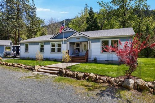 4829 Jumpoff Joe Creek Road, Grants Pass, OR, 97526 | Card Image