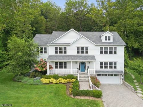 16 Cliffside Dr, Livingston, NJ, 07039-1207 | Card Image