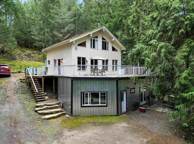 314 Mariners Way, House other with 4 bedrooms, 2 bathrooms and 2 parking in Mayne Island BC | Image 2