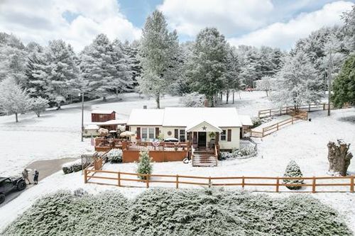 4251 Riverside Dr, Independence, VA, 24348-4806 | Card Image