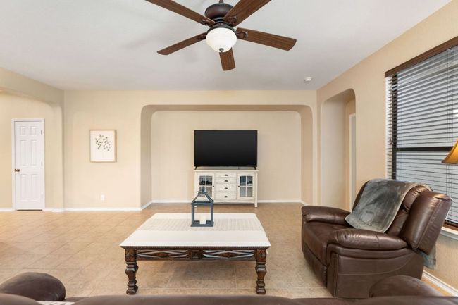 366 Matthews, House other with 3 bedrooms, 2 bathrooms and 4 parking in Kyle TX | Image 11