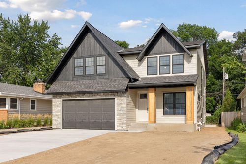 5821 Ashcroft Ave, Edina, MN, 55424-1702 | Card Image