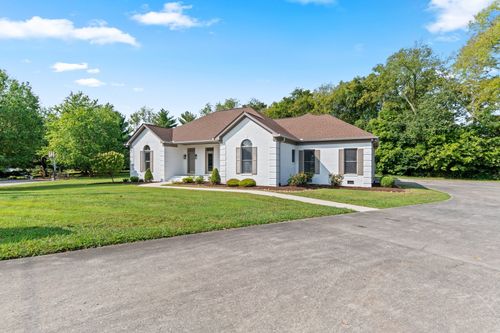 207 Megan Cir, Shelbyville, TN, 37160-2261 | Card Image