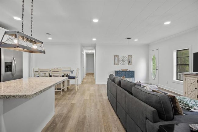 227 Hale, House other with 3 bedrooms, 2 bathrooms and 4 parking in Winnie TX | Image 20
