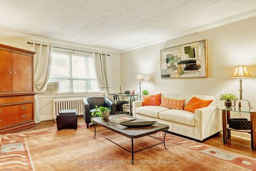 202-35 Raglan Ave, York, ON, M6C2K7 | Card Image