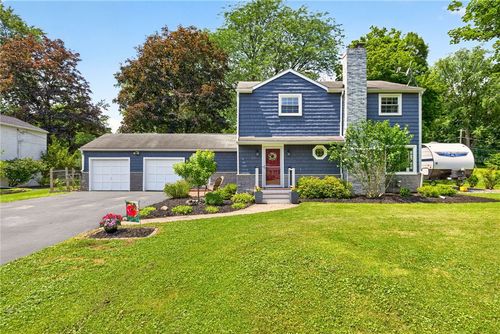 27 Hillcrest Dr, Penfield, NY, 14526-2411 | Card Image