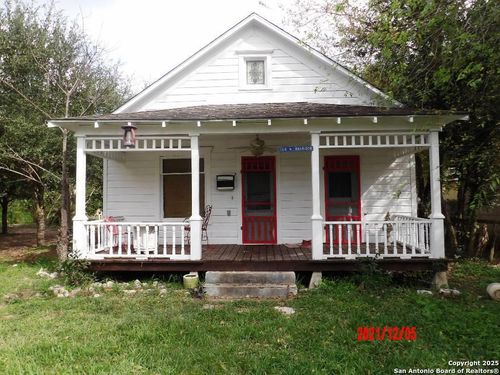 104 - 106 N Harrison Street, Beeville, TX, 78102 | Card Image
