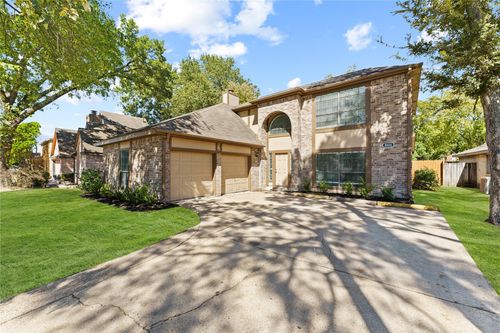 4826 Brooklawn Dr, Houston, TX, 77066-4507 | Card Image
