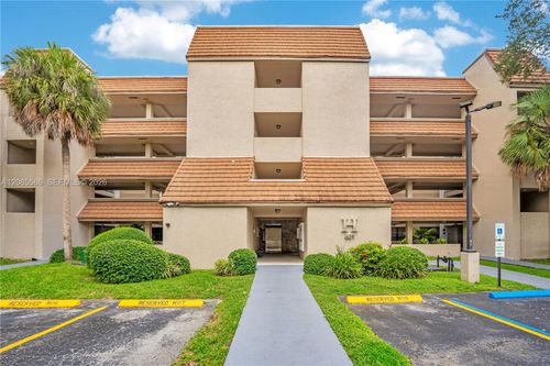 105-8-601 Ives Dairy Rd, Miami, FL, 33179-5487 | Card Image