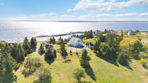 157 The Point Rd, Blue Rocks, NS, B0J2C0 | Card Image