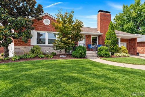 5207 Kingwood Dr, Saint Louis, MO, 63123-1715 | Card Image