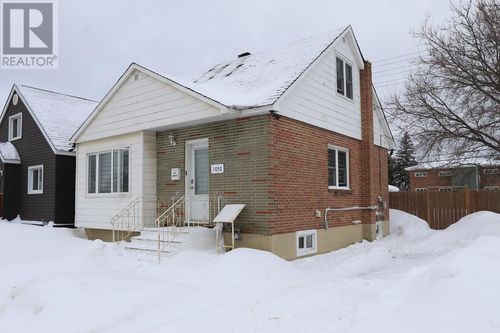 1052 Wellington St E, Sault Ste. Marie, ON, P6A2N9 | Card Image