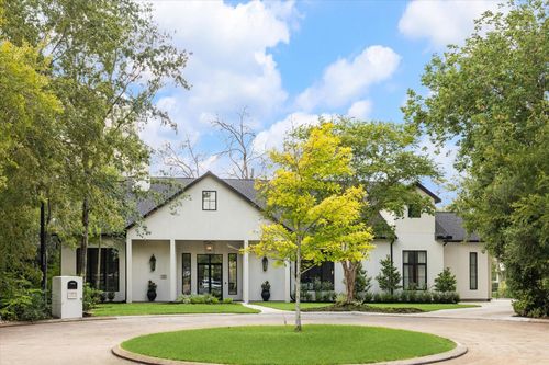 11 River Cir, Houston, TX, 77063-1502 | Card Image