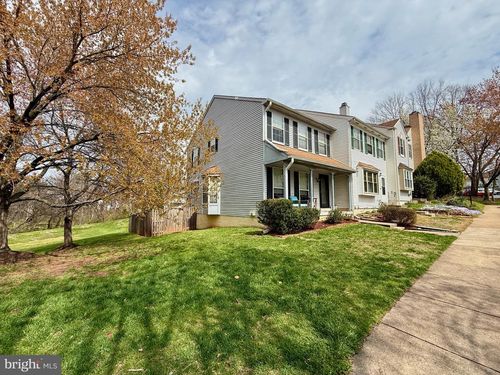 6920 Hovingham Ct, CENTREVILLE, VA, 20121-2543 | Card Image