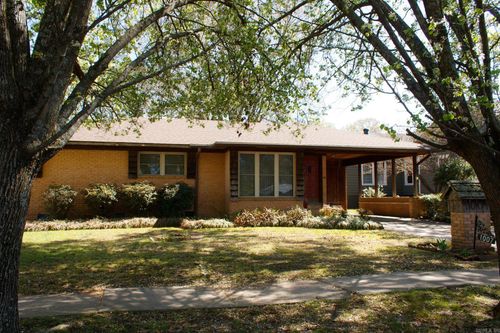 1007 S Main St, Stuttgart, AR, 72160-5303 | Card Image