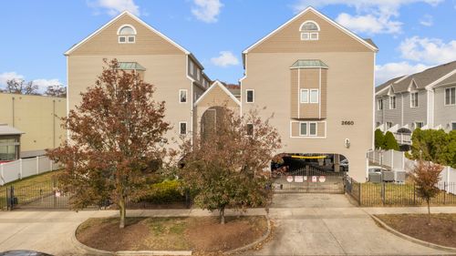 unit-238-2660 North Ave, Bridgeport, CT, 06604-2364 | Card Image