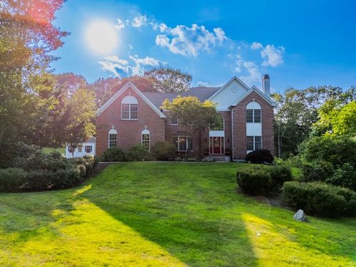 169 Pinecrest Rd, Holliston, MA, 01746-1541 | Card Image