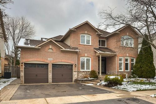 4103 Montrose Cres, Burlington, ON, L7M4J4 | Card Image
