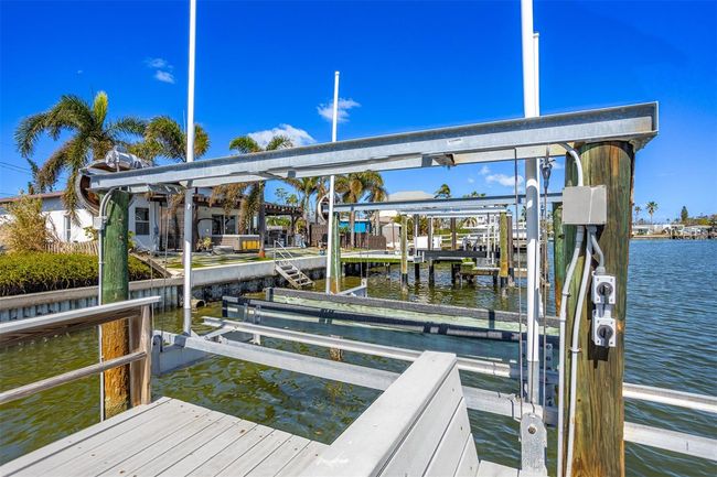513 S Bayshore Dr, House other with 2 bedrooms, 2 bathrooms and null parking in MADEIRA BEACH FL | Image 17