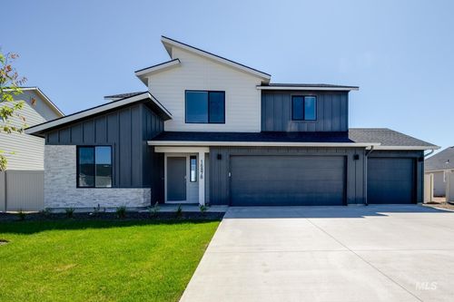 840 Strike Eagle St, Mountain Home, ID, 83647-1248 | Card Image