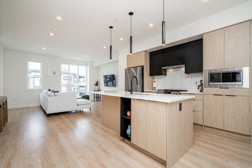 2-7670 207 St, Langley, BC, V2Y3N7 | Card Image
