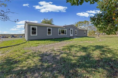 38740 Hedge Ln, Fontana, KS, 66026-7630 | Card Image