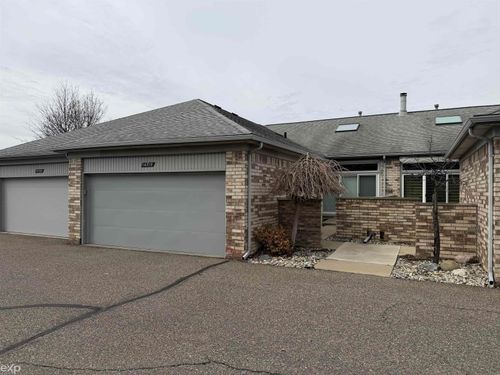 14715 Holly Ct Court, Macomb Township, MI, 48315 | Card Image