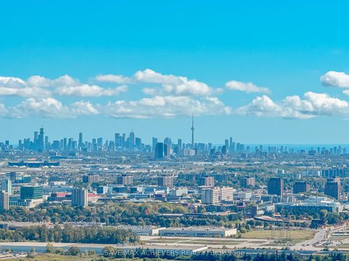 5201-7890 Jane St, Concord, ON, L4K0K9 | Card Image